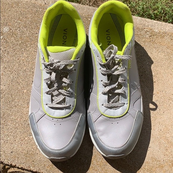 used vionic shoes